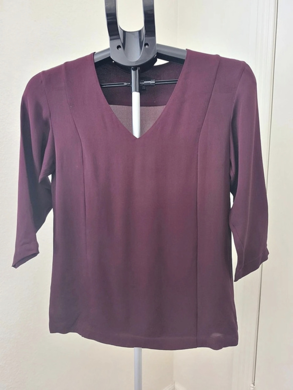 Theory 100% Silk Burgundy V Neck Blouse Petite P Long Sleeve